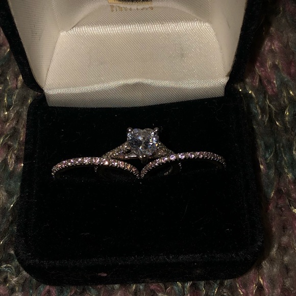 Jewelry - Women’s size 6 CZ 3 piece ring set
